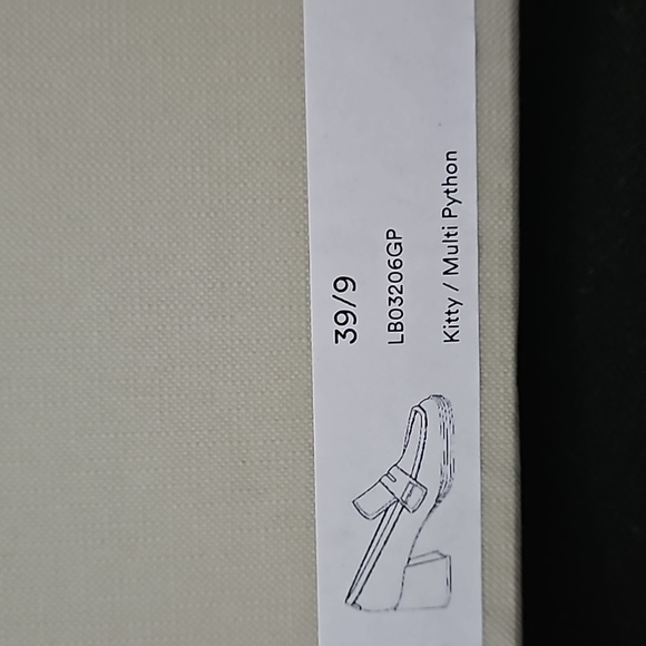 LABUCQ Kitty Loafer  size 39/9 gently worn - Picture 3 of 10